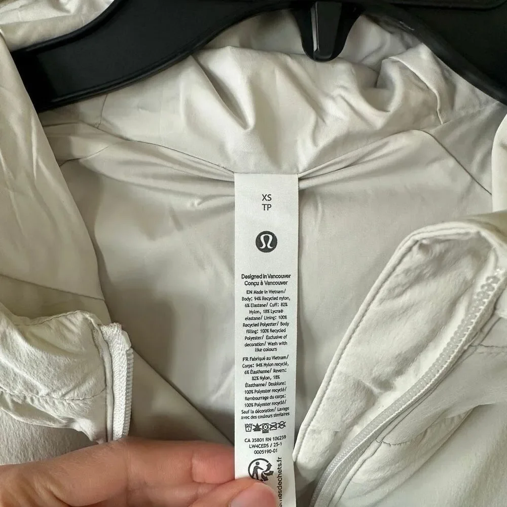 NWT XS Lululemon Lightweight Water-Resistant Insulated Hooded Jacket - Bone